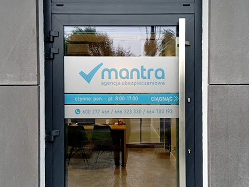 Folia szroniona na witrynę Twojej firmy